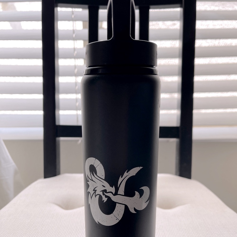 Dungeons and Dragons exclusive H2go bottle